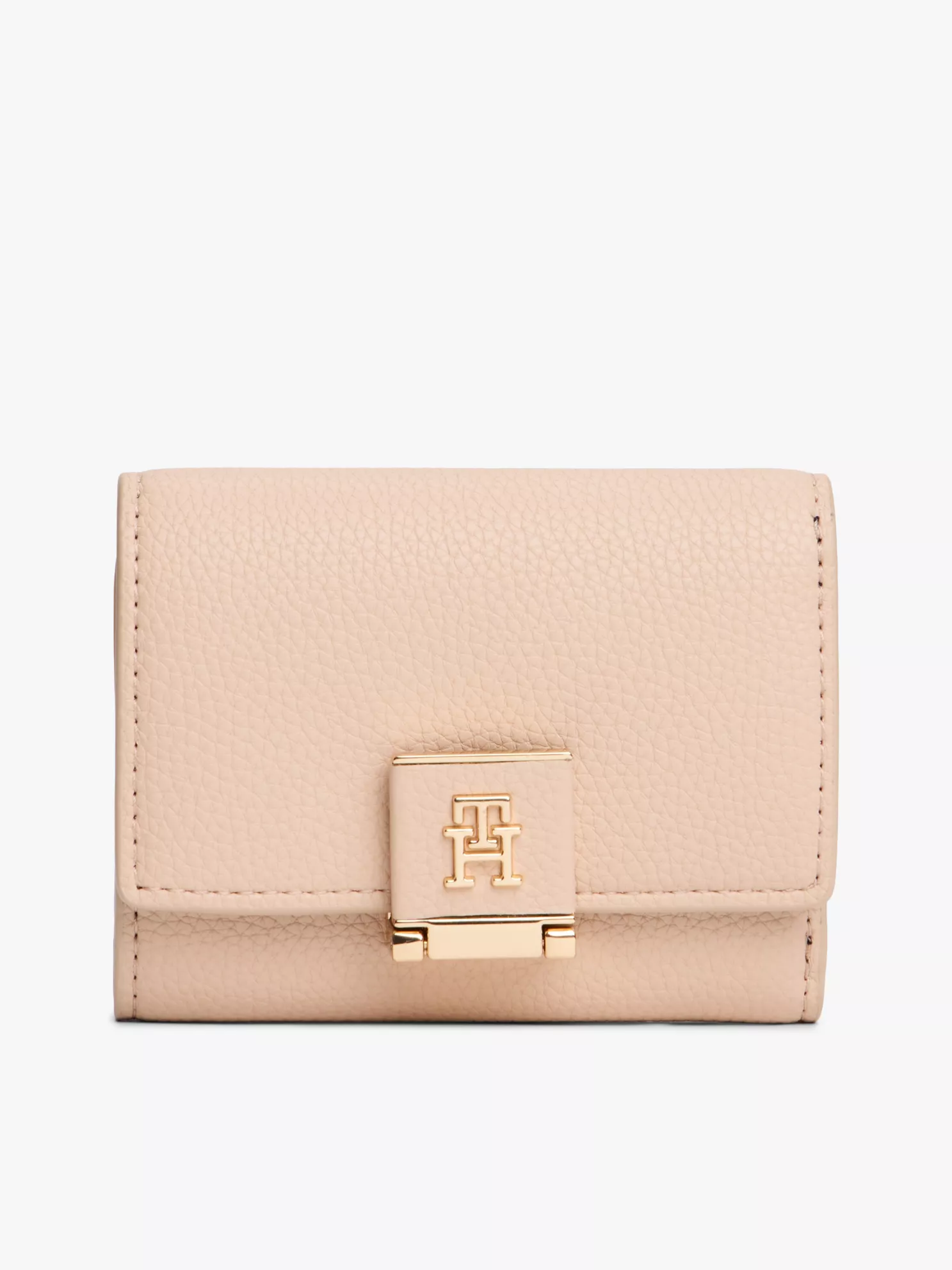 AW17039_TRY_main