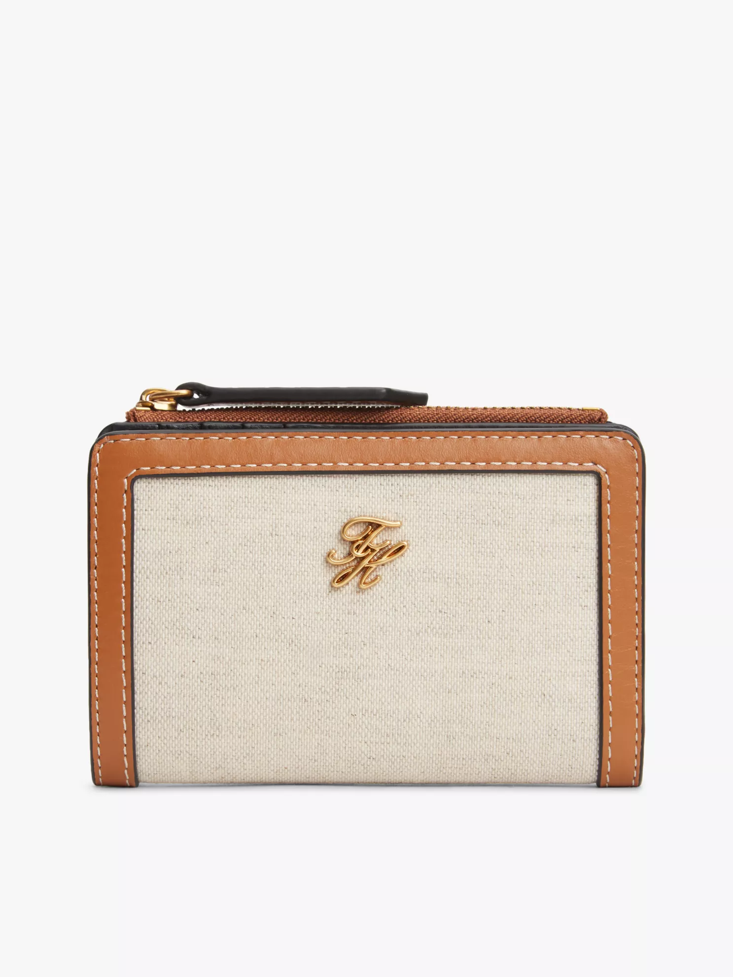 AW18706_GB8_main