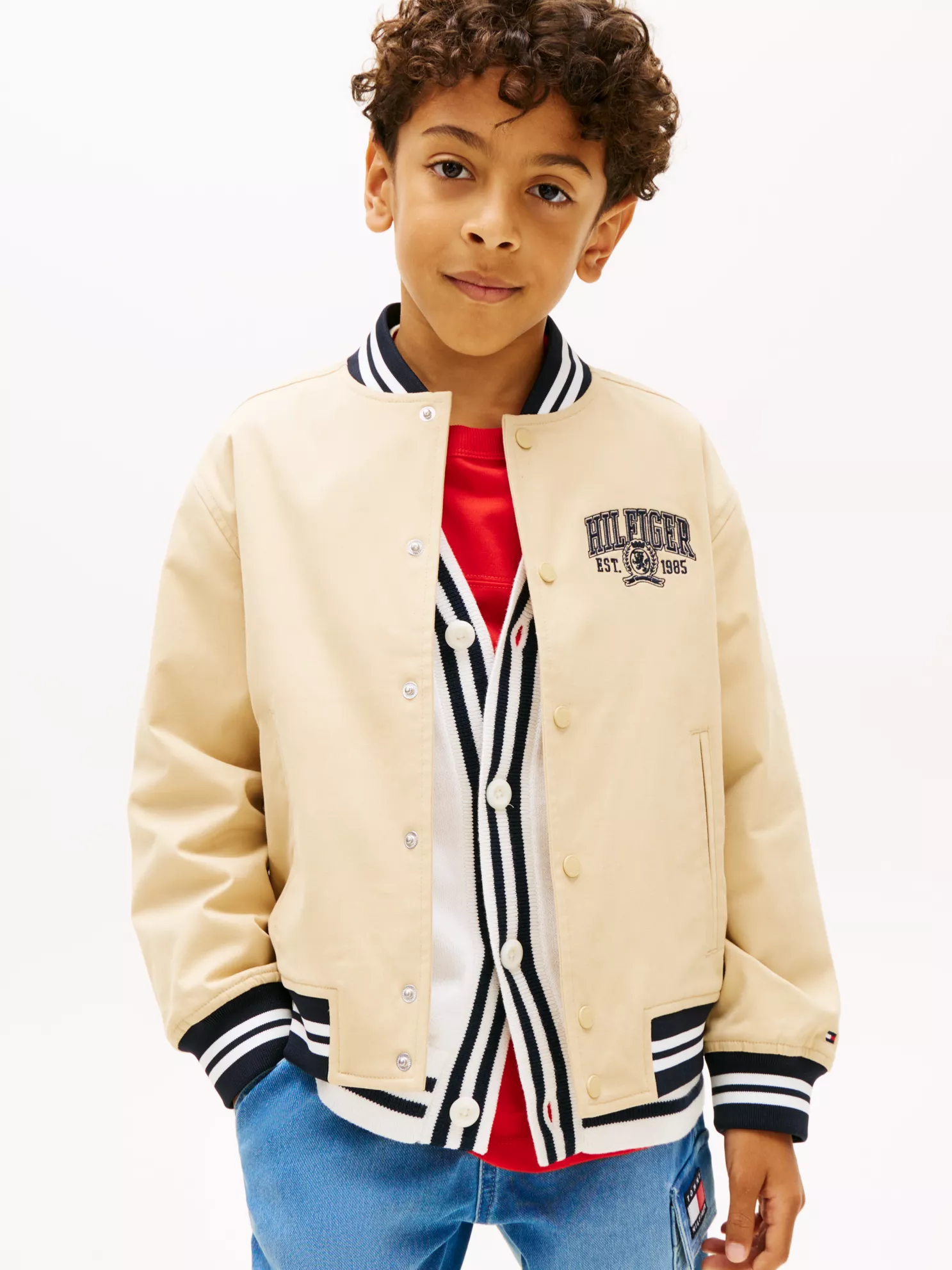 XB01946_AEY_main